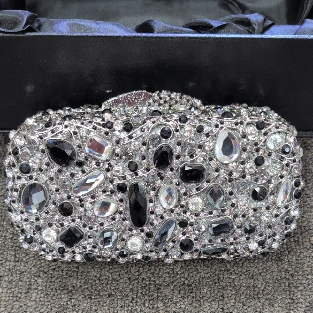 Sophisticated Black and Silver Stone Evening Bag with Intricate Detailing